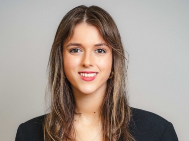 Ava Droznik min